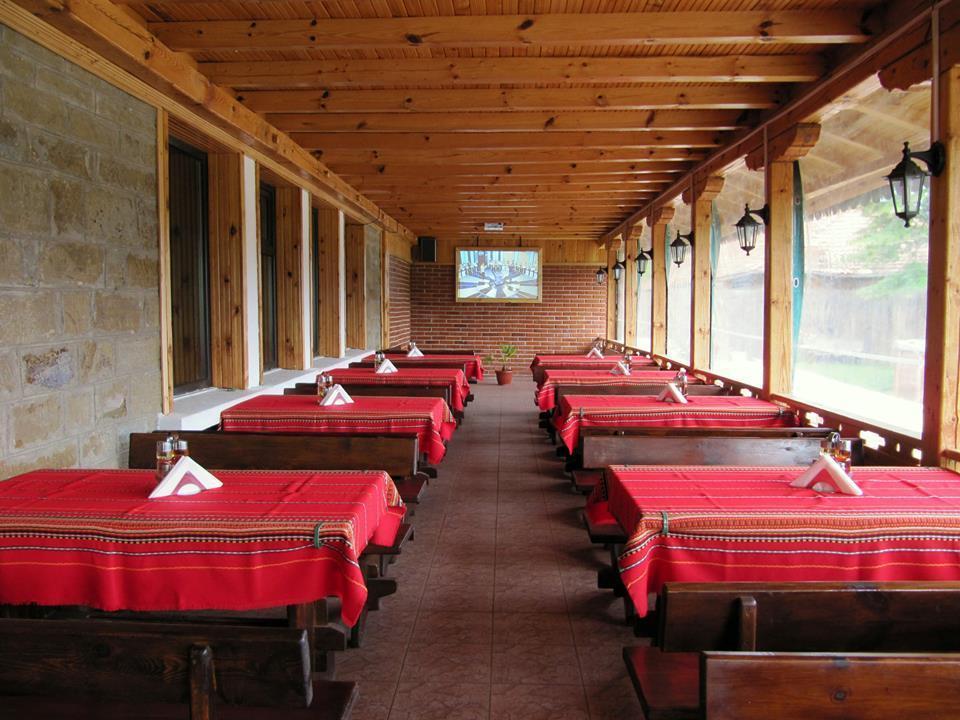 Family Hotel Lipite Tipchenitsa 外观 照片