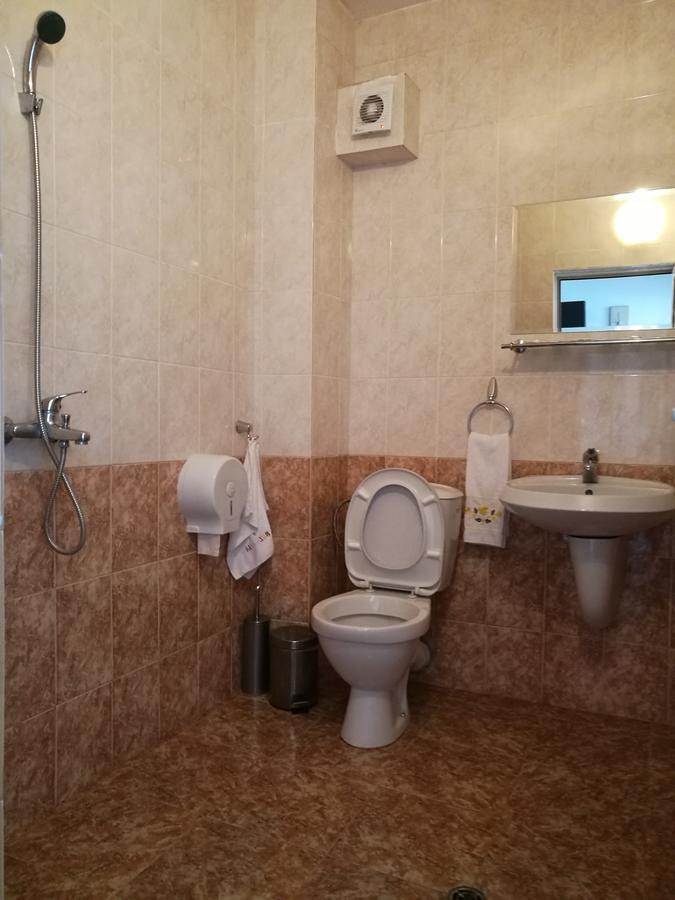 Family Hotel Lipite Tipchenitsa 外观 照片